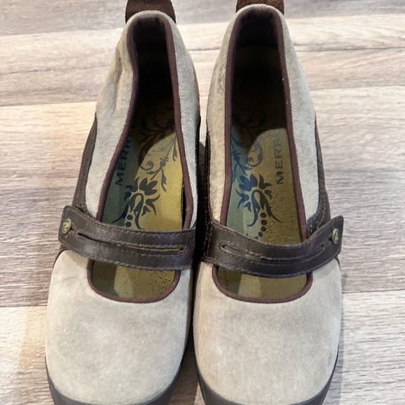 Merrell Brown and Tan Flats Comfortable Slip-On Loafers - Picture 5 of 5